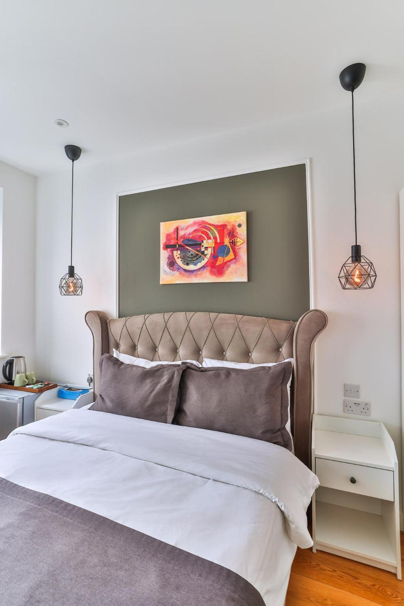 Capsule hotel Goodwin St London